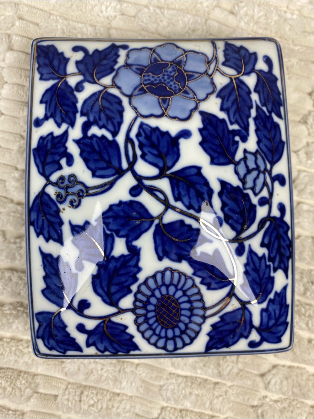 Vintage Chinoiserie Blue White Gold Gilt Porcelain 5” Rectangular Trinket Box